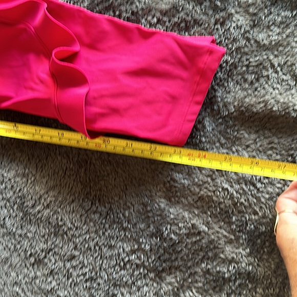 Gorgeous URBAN SAVAGE ruffle bottom leggings size L - Picture 6 of 6